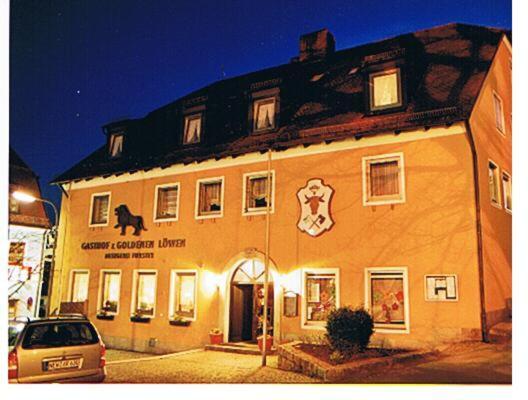 Landgasthof Zum Goldenen Loewen Moosbach  Buitenkant foto