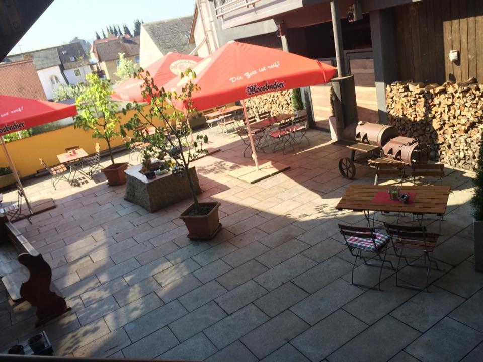 Landgasthof Zum Goldenen Loewen Moosbach  Buitenkant foto