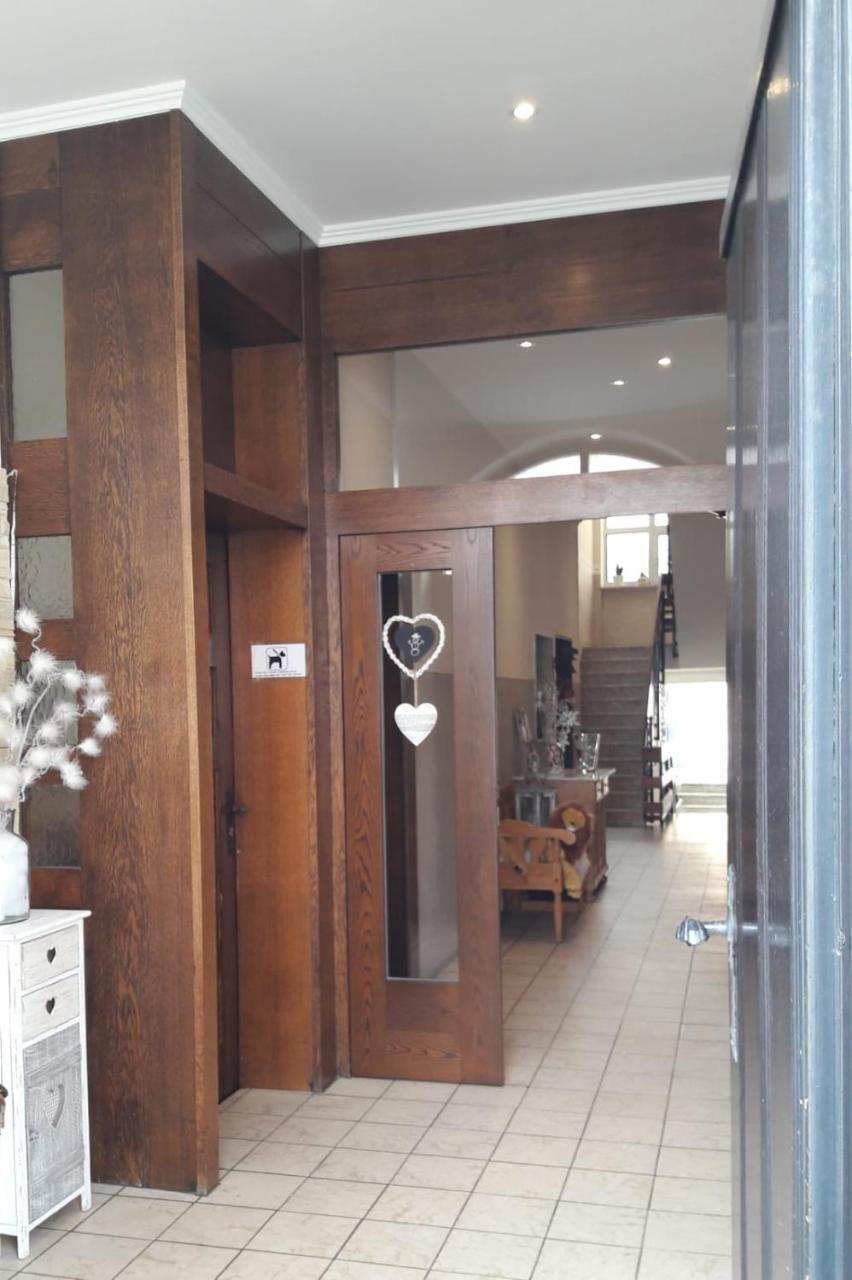 Landgasthof Zum Goldenen Loewen Moosbach  Buitenkant foto